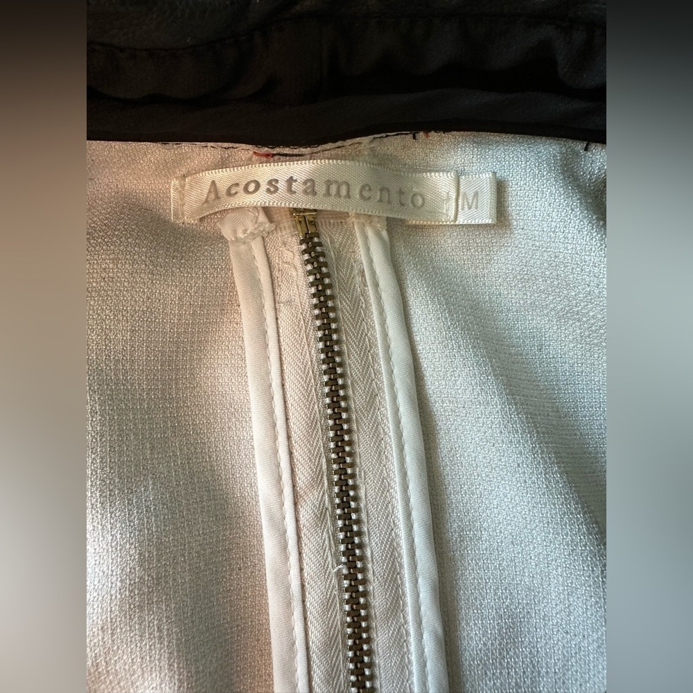 Acostamento Women’s faux leather & faux Linen mixed media cropped top. Medium. - Picture 4 of 12